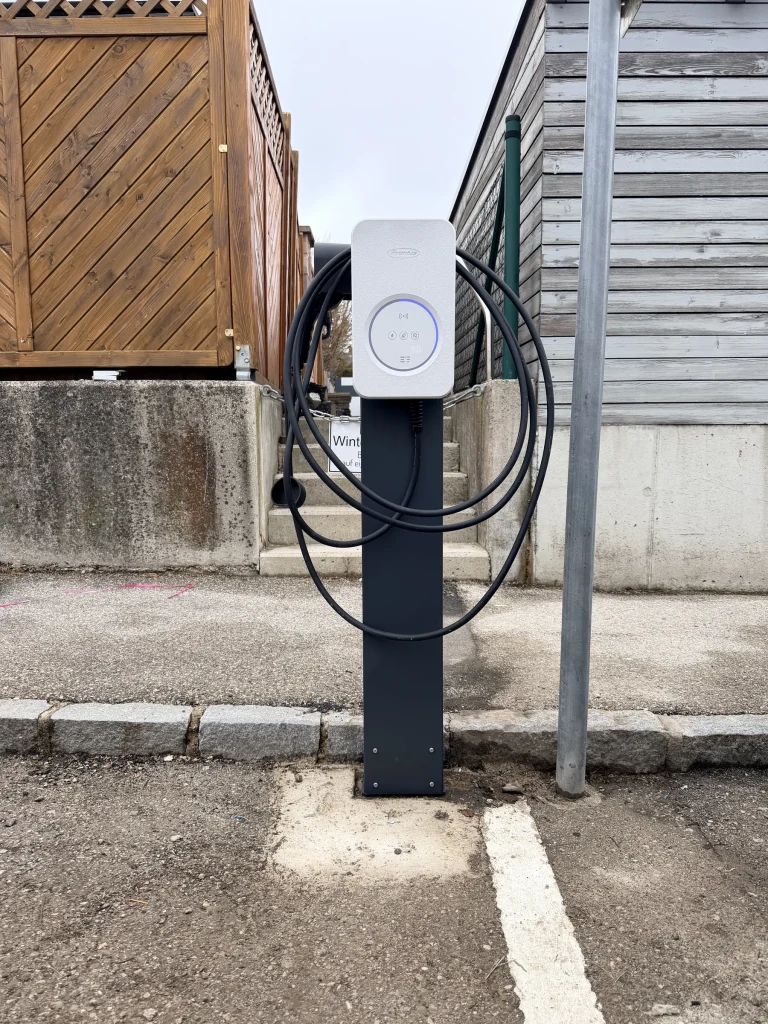 Projekt Eigenheim Hausmening / Wallbox Dieminger – Photovoltaik und Elektrotechnik